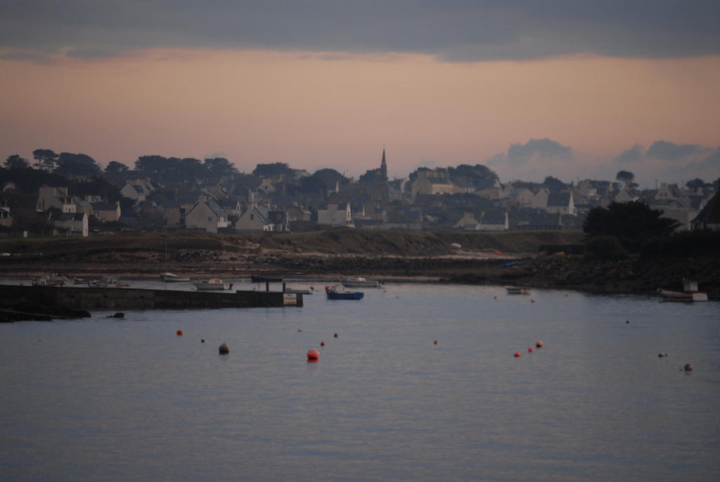 Roulotte Gites O Bien-Etre Massage Spa Sejour Bien-Etre En Hebergement Insolite Roulotte Karantez Ou En Gites Melon Ou Yock A 800 M Des Plages Maison D'Hote Drogou Porspoder Exteriér fotografie